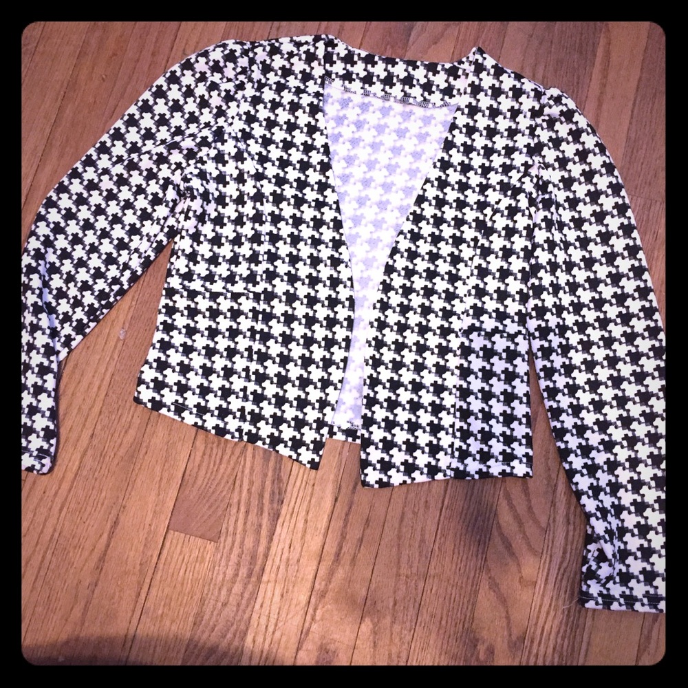 Casual thin blazer like top